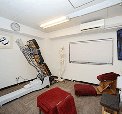 カイロプラクティック施術室